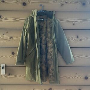 The North Face Heavy Winter Jacket in Olive Green